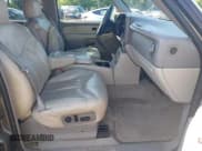 ✅ 2001 GMC Yukon XL SLT • VIN: 3GKFK16TX1G286579 • Lot: 42546715. Wystawiony na IAAI z przebiegiem 259 185 mil. Bezpłatny archiwum sprzedaży aukcyjnych z USA i szczegółowy raport historii pojazdu na DreamBid. Zdjęcie 5.