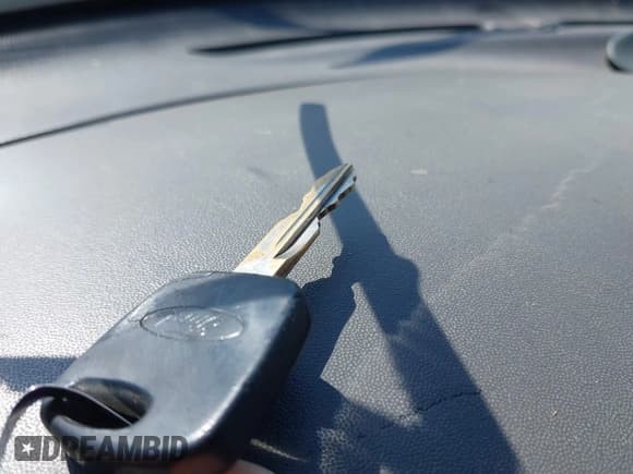 ✅ 2002 Ford F-150 XL • VIN: 1FTRX18L52NB11947 • Lot: 43048705. Listed on IAAI with 220,050 mi. Free auction sales archive from the USA and detailed vehicle history report at DreamBid. Image 11.