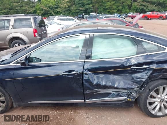 ✅ 2012 Hyundai Azera • VIN: KMHFH4JG2CA174846 • Lot: 42477082. Listed on IAAI with 73,371 mi. Free auction sales archive from the USA and detailed vehicle history report at DreamBid. Image 14.