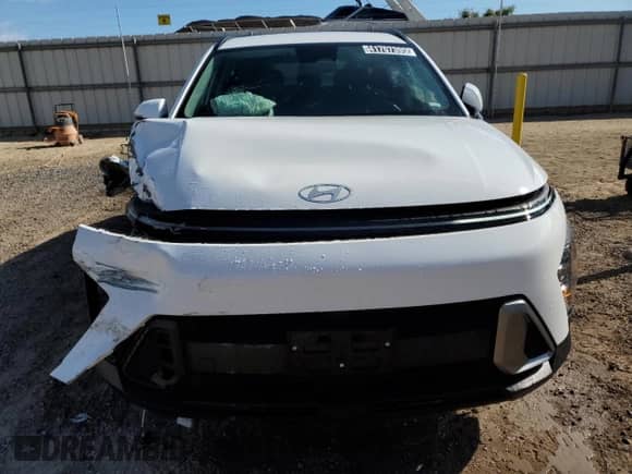 2024 Hyundai Kona SEL with VIN KM8HB3AB5RU122790, listed as a Copart auction lot 41707395 with 8,551 mi miles and Salvage title. Bid and sale history available at DreamBid. Image 5.