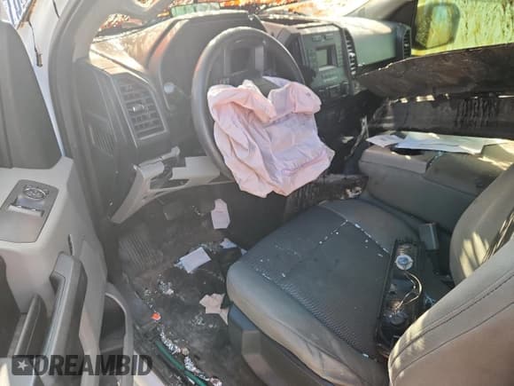 ✅ 2017 Ford F-150 XL • VIN: 1FTMF1E88HKC37565 • Лот: 80818775. Опубликован ранее на Copart с пробегом Не указан. Бесплатный доступ к архиву аукционных продаж из США и подробный отчёт об истории автомобиля на DreamBid. Изображение 8.