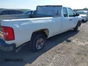 ✅ 2007 Chevrolet Silverado 2500HD Work Truck • VIN: 1GCHC29KX7E571521 • Lot: 42692432. Wystawiony na IAAI z przebiegiem 309 814 mil. Bezpłatny archiwum sprzedaży aukcyjnych z USA i szczegółowy raport historii pojazdu na DreamBid. Zdjęcie 6.