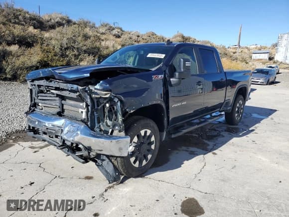 ✅ 2020 Chevrolet Silverado 2500HD LT • VIN: 1GC4YNEY5LF199327 • Lot: 89443845. Listed on Copart with 60,903 mi. Free auction sales archive from the USA and detailed vehicle history report at DreamBid. Image 1.