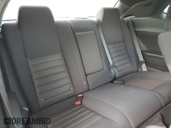 ✅ 2010 Dodge Challenger R/T Classic • VIN: 2B3CJ5DT4AH200177 • Лот: 74007174. Опубликован ранее на Copart с пробегом 135 750 миль. Бесплатный доступ к архиву аукционных продаж из США и подробный отчёт об истории автомобиля на DreamBid. Изображение 10.