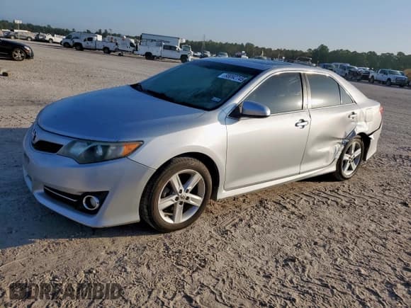 ✅ 2012 Toyota Camry LE • VIN: 4T1BF1FKXCU117115 • Lot: 93092745. Wystawiony na Copart z przebiegiem 144 235 mil. Bezpłatny archiwum sprzedaży aukcyjnych z USA i szczegółowy raport historii pojazdu na DreamBid. Zdjęcie 1.