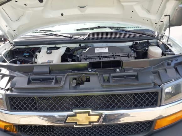 ✅ 2022 Chevrolet Express Cargo • VIN: 1GCWGAFP9N1267476 • Lot: 42673040. Listed on IAAI with 26,508 mi. Free auction sales archive from the USA and detailed vehicle history report at DreamBid. Image 10.