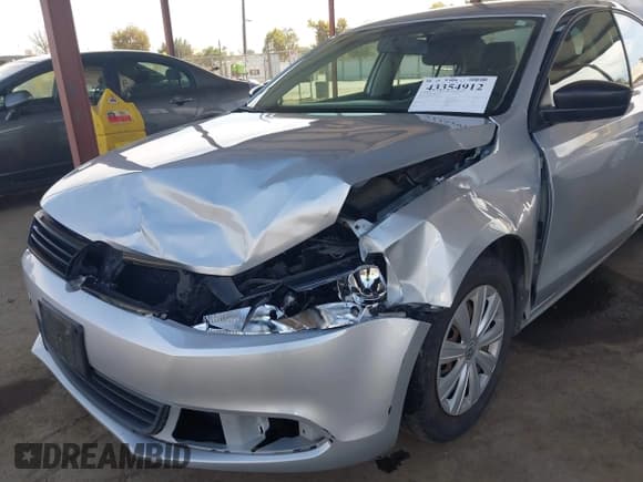 ✅ 2014 Volkswagen Jetta S • VIN: 3VW2K7AJXEM320737 • Лот: 43354912. Опубликован ранее на IAAI с пробегом 184 557 миль. Бесплатный доступ к архиву аукционных продаж из США и подробный отчёт об истории автомобиля на DreamBid. Изображение 6.