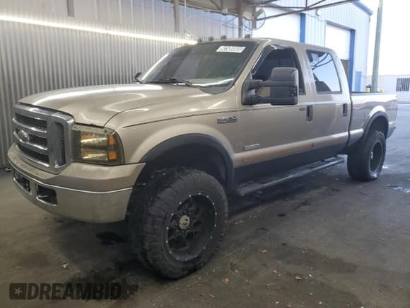 ✅ 2006 Ford F-250 XL • VIN: 1FTSW21P66ED73313 • Lot: 92500085. Wystawiony na Copart z przebiegiem 226 554 mil. Bezpłatny archiwum sprzedaży aukcyjnych z USA i szczegółowy raport historii pojazdu na DreamBid. Zdjęcie 1.