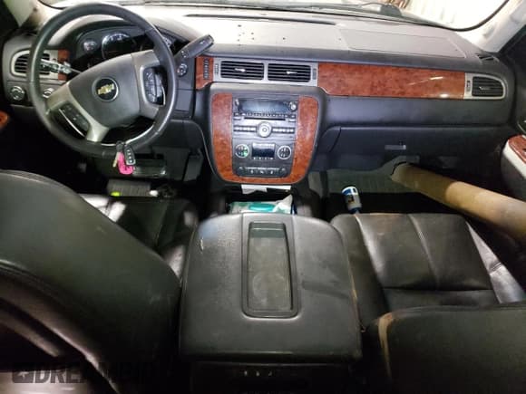 ✅ 2012 Chevrolet Suburban LT • VIN: 1GNSKJE76CR248887 • Lot: 80334854. Wystawiony na Copart z przebiegiem Nie podano. Bezpłatny archiwum sprzedaży aukcyjnych z USA i szczegółowy raport historii pojazdu na DreamBid. Zdjęcie 8.