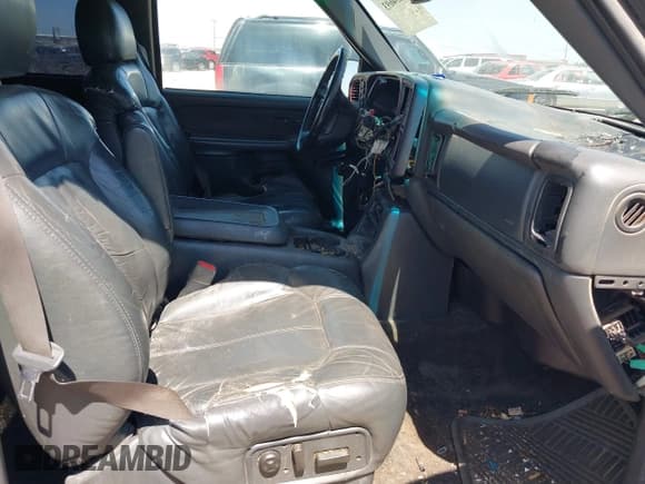 ✅ 2001 Chevrolet Silverado 1500 • VIN: 2GCEK19T611382981 • Лот: 42634693. Опубликован ранее на IAAI с пробегом 279 946 миль. Бесплатный доступ к архиву аукционных продаж из США и подробный отчёт об истории автомобиля на DreamBid. Изображение 5.