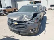 ✅ 2018 Chevrolet Traverse LT Cloth • VIN: 1GNERGKW7JJ206313 • Lot: 43463022. Wystawiony na IAAI z przebiegiem 242 688 mil. Bezpłatny archiwum sprzedaży aukcyjnych z USA i szczegółowy raport historii pojazdu na DreamBid. Zdjęcie 11.