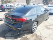 ✅ 2021 Kia Forte LXS • VIN: 3KPF24AD1ME356662 • Лот: 43541666. Опубликован ранее на IAAI с пробегом 130 853 миль. Бесплатный доступ к архиву аукционных продаж из США и подробный отчёт об истории автомобиля на DreamBid. Изображение 4.