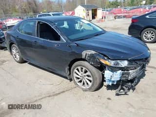 2021 Toyota Camry LE с VIN 4T1C11BK7MU030847, выставлен на аукционе IAAI как лот 42104397 с пробегом 86 909 миль миль и . История ставок и продаж доступна на DreamBid. Изображение 1.