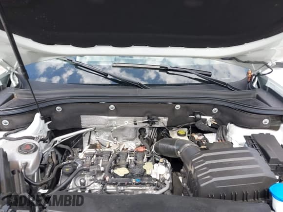 ✅ 2024 Volkswagen Atlas SEL Premium R-Line • VIN: 1V2FE2CA2RC229396 • Lot: 42022827. Wystawiony na IAAI z przebiegiem 8 691 mil. Bezpłatny archiwum sprzedaży aukcyjnych z USA i szczegółowy raport historii pojazdu na DreamBid. Zdjęcie 10.