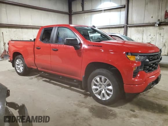 ✅ 2022 Chevrolet Silverado 1500 Custom • VIN: 1GCRDBEKXNZ568177 • Lot: 84717604. Listed on Copart with 40,539 mi. Free auction sales archive from the USA and detailed vehicle history report at DreamBid. Image 4.