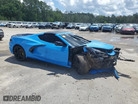 ✅ 2024 Chevrolet Corvette 2LT • VIN: 1G1YB2D42R5104553 • Lot: 56354745. Wystawiony na Copart z przebiegiem 4 738 mil. Bezpłatny archiwum sprzedaży aukcyjnych z USA i szczegółowy raport historii pojazdu na DreamBid. Zdjęcie 4.