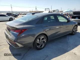 ✅ 2025 Hyundai Elantra SEL Sport • VIN: KMHLM4DG5SU011213 • Lot: 80863655. Listed on Copart with 2,851 mi. Free auction sales archive from the USA and detailed vehicle history report at DreamBid. Image 3.