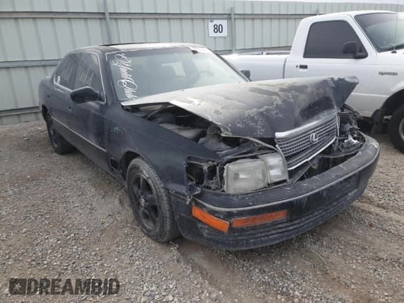 ✅ 1990 Lexus LS • VIN: JT8UF11E2L0037232 • Lot: 78071464. Wystawiony na Copart z przebiegiem 184 853 mil. Bezpłatny archiwum sprzedaży aukcyjnych z USA i szczegółowy raport historii pojazdu na DreamBid. Zdjęcie 4.