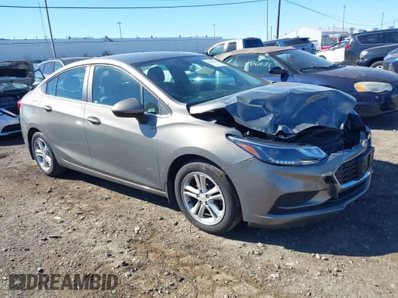 ✅ 2018 Chevrolet Cruze LT • VIN: 1G1BE5SM3J7226199 • Lot: 43466842. Listed on IAAI with 67,601 mi. Free auction sales archive from the USA and detailed vehicle history report at DreamBid. Image 1.