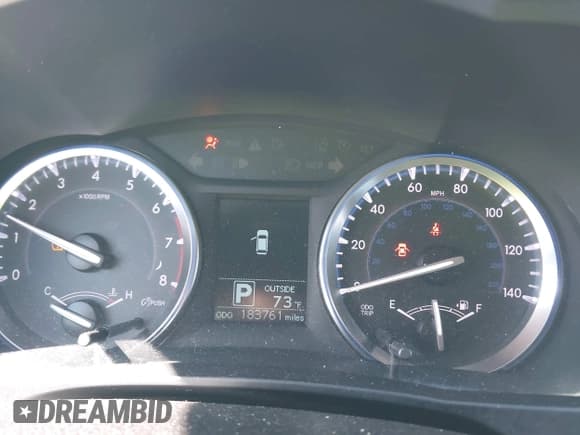 ✅ 2015 Toyota Highlander LE Plus • VIN: 5TDBKRFH0FS200113 • Lot: 43378604. Wystawiony na IAAI z przebiegiem 183 761 mil. Bezpłatny archiwum sprzedaży aukcyjnych z USA i szczegółowy raport historii pojazdu na DreamBid. Zdjęcie 7.