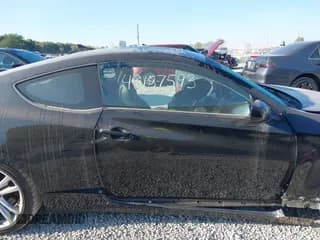 ✅ 2012 Hyundai Genesis Coupe R-Spec • VIN: KMHHT6KD8CU067130 • Lot: 43157593. Wystawiony na IAAI z przebiegiem 179 197 mil. Bezpłatny archiwum sprzedaży aukcyjnych z USA i szczegółowy raport historii pojazdu na DreamBid. Zdjęcie 6.