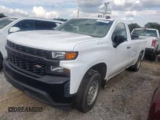 2021 Chevrolet Silverado 1500 Work Truck z VIN 3GCNWAEK0MG311840, wystawiony jako Copart lot #84464555 z przebiegiem 59 776 mil mil oraz Czysty tytuł • Clean title. Historia ofert i sprzedaży dostępna na DreamBid. Obrazek 1.