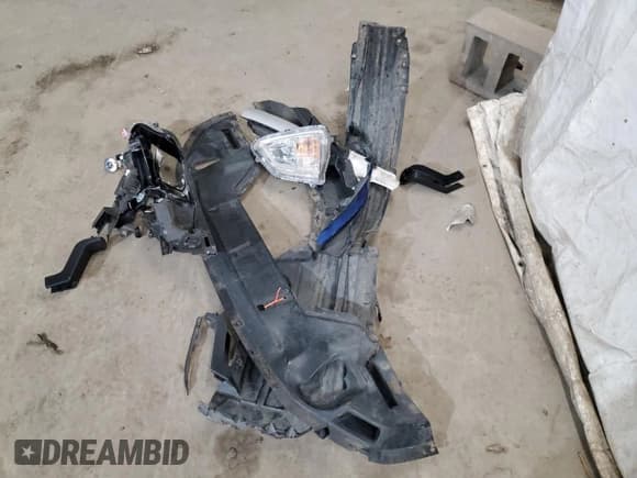 ✅ 2019 Mitsubishi Eclipse Cross ES • VIN: JA4AT3AA0KZ031844 • Lot: 91772815. Wystawiony na Copart z przebiegiem 119 590 mil. Bezpłatny archiwum sprzedaży aukcyjnych z USA i szczegółowy raport historii pojazdu na DreamBid. Zdjęcie 13.