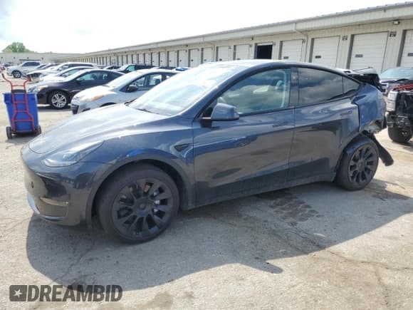 ✅ 2024 Tesla Model Y Long Range • VIN: 7SAYGDEE1RA234222 • Lot: 55139025. Listed on Copart with 17,829 mi. Free auction sales archive from the USA and detailed vehicle history report at DreamBid. Image 1.