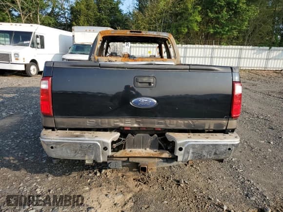 ✅ 2008 Ford F-350 XL • VIN: 1FTWW33R28EA74815 • Лот: 55929625. Опубликован ранее на Copart с пробегом Не указан. Бесплатный доступ к архиву аукционных продаж из США и подробный отчёт об истории автомобиля на DreamBid. Изображение 6.
