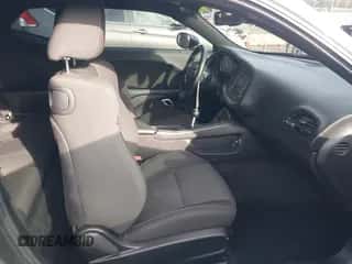 2016 Dodge Challenger R/T Plus Shaker z VIN 2C3CDZBTXGH300653, wystawiony jako IAAI lot #43344003 z przebiegiem 62 594 mil mil oraz . Historia ofert i sprzedaży dostępna na DreamBid. Obrazek 5.