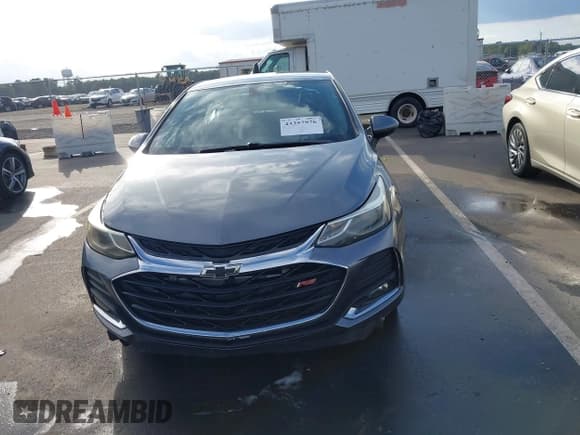 ✅ 2019 Chevrolet Cruze LT • VIN: 1G1BE5SMXK7110256 • Lot: 43357976. Listed on IAAI with 115,650 mi. Free auction sales archive from the USA and detailed vehicle history report at DreamBid. Image 13.
