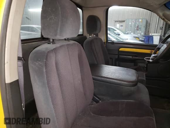 2005 Dodge 1500 SLT z VIN 1D7HA16D25J515427, wystawiony jako Copart lot #47101205 z przebiegiem 182 659 mil mil oraz Szkoda całkowita • Salvage title. Historia ofert i sprzedaży dostępna na DreamBid. Obrazek 10.