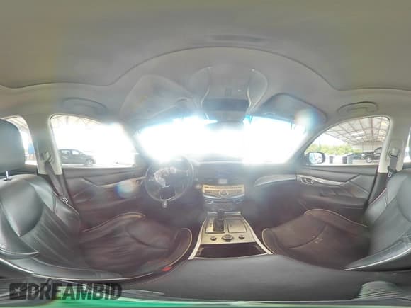 ✅ 2018 Infiniti Q70 Luxe • VIN: JN1BY1AP0JM180032 • Lot: 58372125. Wystawiony na Copart z przebiegiem 82 838 mil. Bezpłatny archiwum sprzedaży aukcyjnych z USA i szczegółowy raport historii pojazdu na DreamBid. Zdjęcie 15.