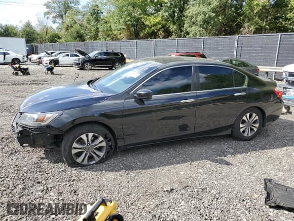 ✅ 2015 Honda Accord LX • VIN: 1HGCR2F34FA034866 • Lot: 82206905. Listed on Copart with 143,905 mi. Free auction sales archive from the USA and detailed vehicle history report at DreamBid. Image 1.
