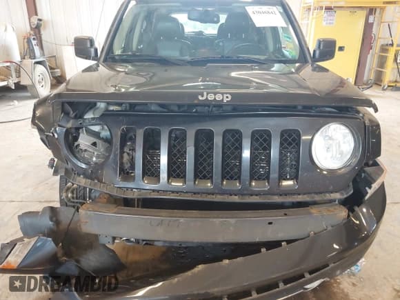 ✅ 2016 Jeep Patriot High Altitude • VIN: 1C4NJRFB7GD586294 • Lot: 43046842. Wystawiony na IAAI z przebiegiem 178 429 mil. Bezpłatny archiwum sprzedaży aukcyjnych z USA i szczegółowy raport historii pojazdu na DreamBid. Zdjęcie 12.