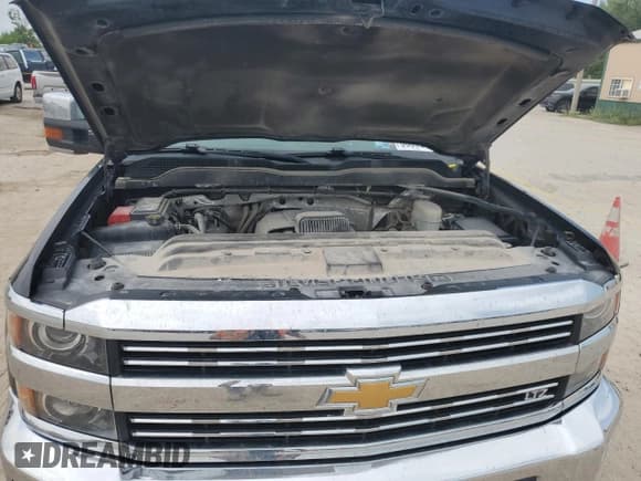 ✅ 2015 Chevrolet Silverado 2500HD LTZ • VIN: 1GC1KWEG9FF563562 • Lot: 66098845. Wystawiony na Copart z przebiegiem 140 321 mil. Bezpłatny archiwum sprzedaży aukcyjnych z USA i szczegółowy raport historii pojazdu na DreamBid. Zdjęcie 11.