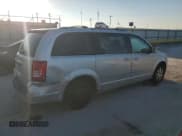 ✅ 2010 Chrysler Town & Country Touring Plus • VIN: 2A4RR8D1XAR496098 • Lot: 83935055. Wystawiony na Copart z przebiegiem 137 826 mil. Bezpłatny archiwum sprzedaży aukcyjnych z USA i szczegółowy raport historii pojazdu na DreamBid. Zdjęcie 3.