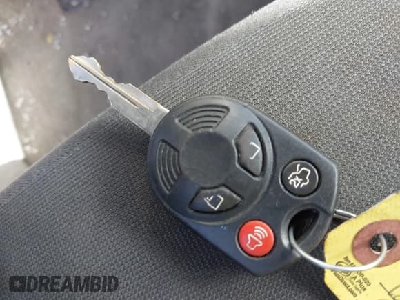 ✅ 2012 Ford Escape XLS • VIN: 1FMCU0C73CKC01180 • Лот: 43371139. Опубликован ранее на IAAI с пробегом 176 781 миль. Бесплатный доступ к архиву аукционных продаж из США и подробный отчёт об истории автомобиля на DreamBid. Изображение 11.