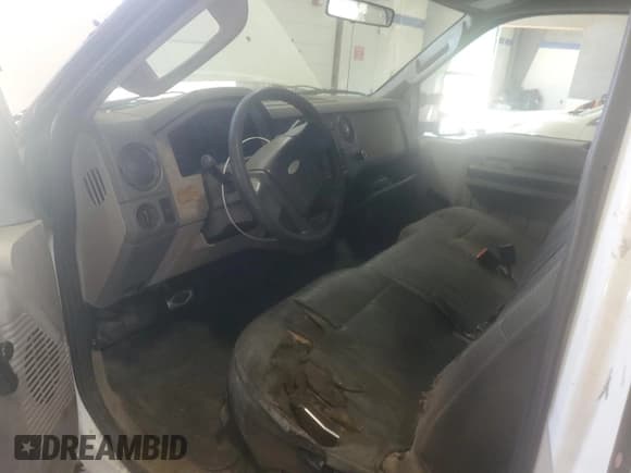 ✅ 2008 Ford F-350 • VIN: 1FTWF30568EA31774 • Lot: 48388665. Listed on Copart with 327,751 mi. Free auction sales archive from the USA and detailed vehicle history report at DreamBid. Image 8.