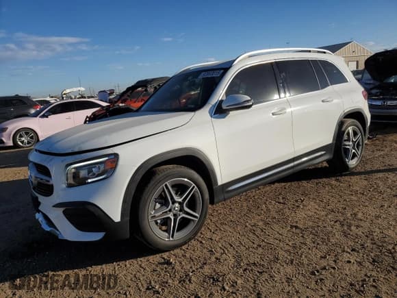 ✅ 2021 Mercedes-Benz GLB 250 • VIN: W1N4M4HB4MW115425 • Lot: 92883815. Listed on Copart with 21,748 mi. Free auction sales archive from the USA and detailed vehicle history report at DreamBid. Image 1.