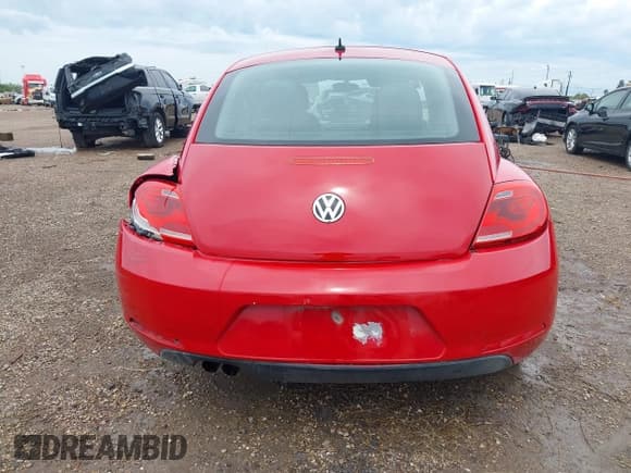 ✅ 2015 Volkswagen Beetle Fleet Edition • VIN: 3VWF17AT6FM629094 • Lot: 42458638. Listed on IAAI with 96,683 mi. Free auction sales archive from the USA and detailed vehicle history report at DreamBid. Image 16.