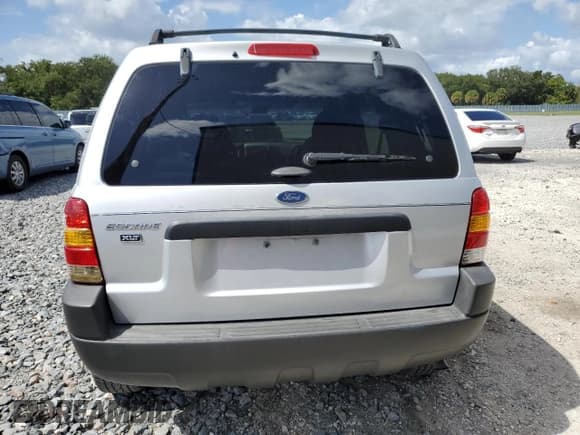 ✅ 2003 Ford Escape XLT Popular • VIN: 1FMYU03193KA69270 • Lot: 85519935. Listed on Copart with 143,614 mi. Free auction sales archive from the USA and detailed vehicle history report at DreamBid. Image 6.