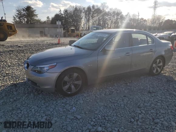 ✅ 2004 BMW 5 Series 530i • VIN: WBANA73554B057529 • Лот: 93409255. Опубликован ранее на Copart с пробегом 169 422 миль. Бесплатный доступ к архиву аукционных продаж из США и подробный отчёт об истории автомобиля на DreamBid. Изображение 1.