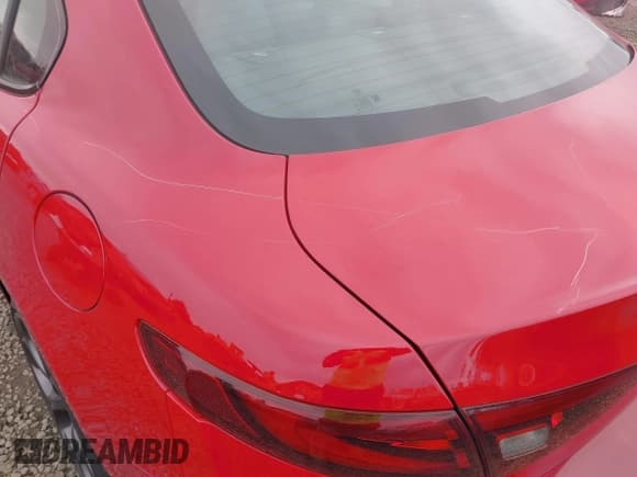 ✅ 2018 Alfa Romeo Giulia Ti • VIN: ZARFAECN4J7594201 • Лот: 41969669. Опубликован ранее на IAAI с пробегом 64 993 миль. Бесплатный доступ к архиву аукционных продаж из США и подробный отчёт об истории автомобиля на DreamBid. Изображение 20.