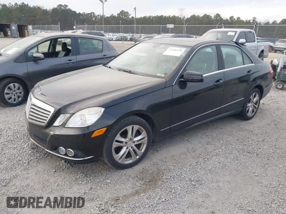 ✅ 2011 Mercedes-Benz E 350 Luxury • VIN: WDDHF5GB5BA303459 • Lot: 43766218. Listed on IAAI with 108,556 mi. Free auction sales archive from the USA and detailed vehicle history report at DreamBid. Image 2.