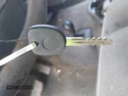 ✅ 2006 Chevrolet Silverado 2500HD Work Truck • VIN: 1GCHK29U96E100527 • Lot: 42870852. Wystawiony na IAAI z przebiegiem 169 391 mil. Bezpłatny archiwum sprzedaży aukcyjnych z USA i szczegółowy raport historii pojazdu na DreamBid. Zdjęcie 11.