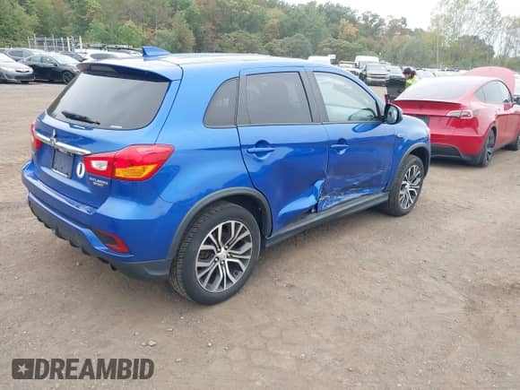 2018 Mitsubishi Outlander ES with VIN JA4AR3AU8JU020658, listed as a IAAI auction lot 43291979 with 83,039 mi miles and . Bid and sale history available at DreamBid. Image 4.