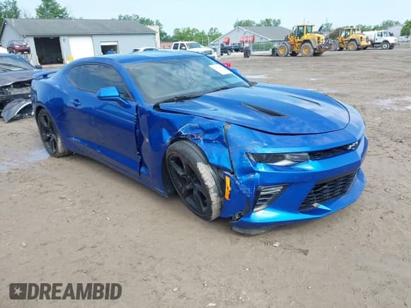 ✅ 2017 Chevrolet Camaro 1SS • VIN: 1G1FE1R77H0119878 • Lot: 42552548. Listed on IAAI with 28,092 mi. Free auction sales archive from the USA and detailed vehicle history report at DreamBid. Image 1.