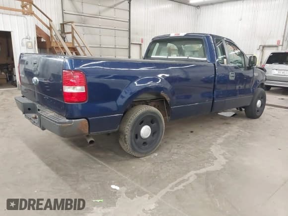 ✅ 2008 Ford F-150 XL • VIN: 1FTRF12278KF07990 • Lot: 43513129. Wystawiony na IAAI z przebiegiem 181 867 mil. Bezpłatny archiwum sprzedaży aukcyjnych z USA i szczegółowy raport historii pojazdu na DreamBid. Zdjęcie 4.