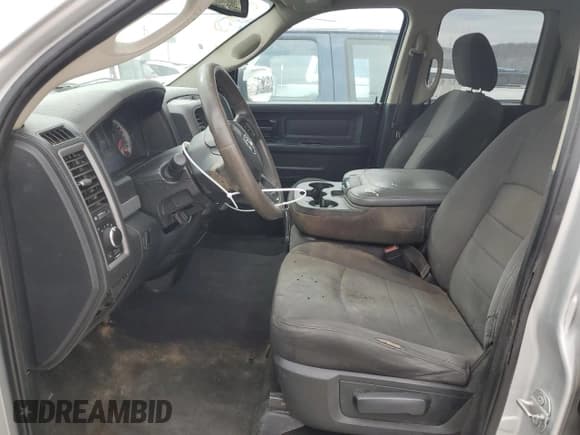 ✅ 2018 Ram 1500 Tradesman • VIN: 1C6RR6FG7JS336472 • Лот: 49724465. Опубликован ранее на Copart с пробегом 107 670 миль. Бесплатный доступ к архиву аукционных продаж из США и подробный отчёт об истории автомобиля на DreamBid. Изображение 7.